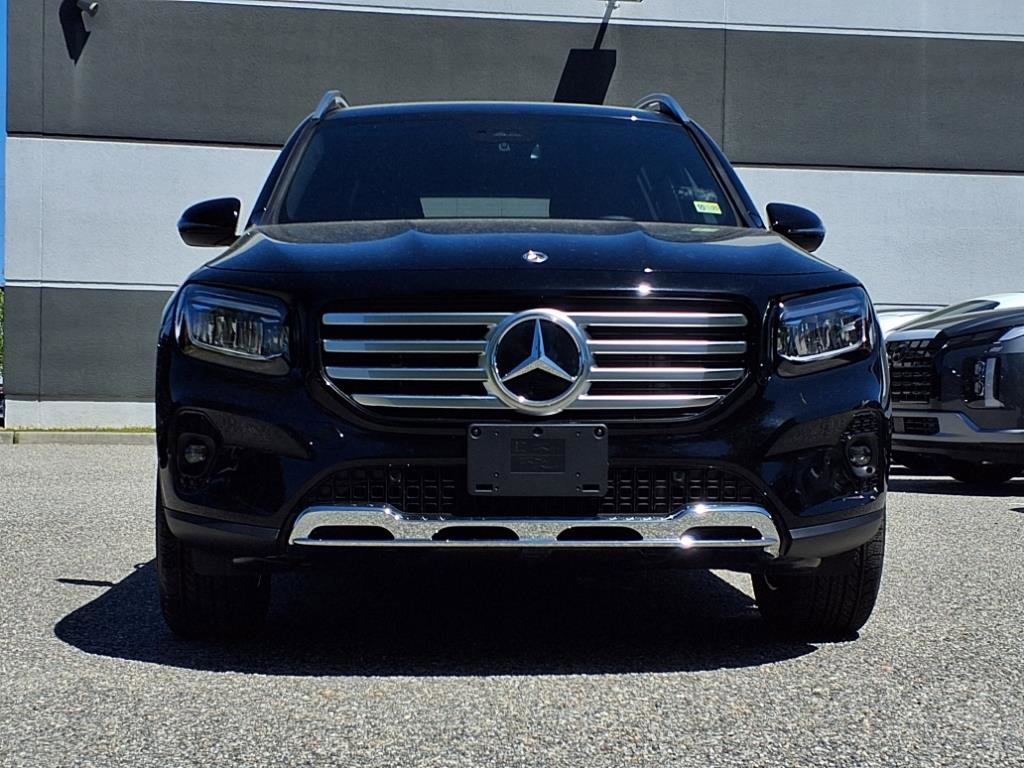 2025 Mercedes Benz GLB 250 photo 2