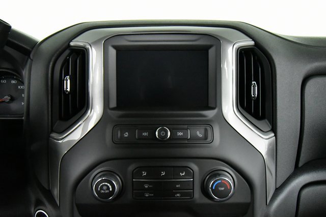 2026 Chevrolet Silverado 1500 Custom photo 3