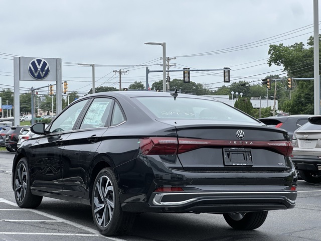 2025 Volkswagen Jetta SEL photo 2