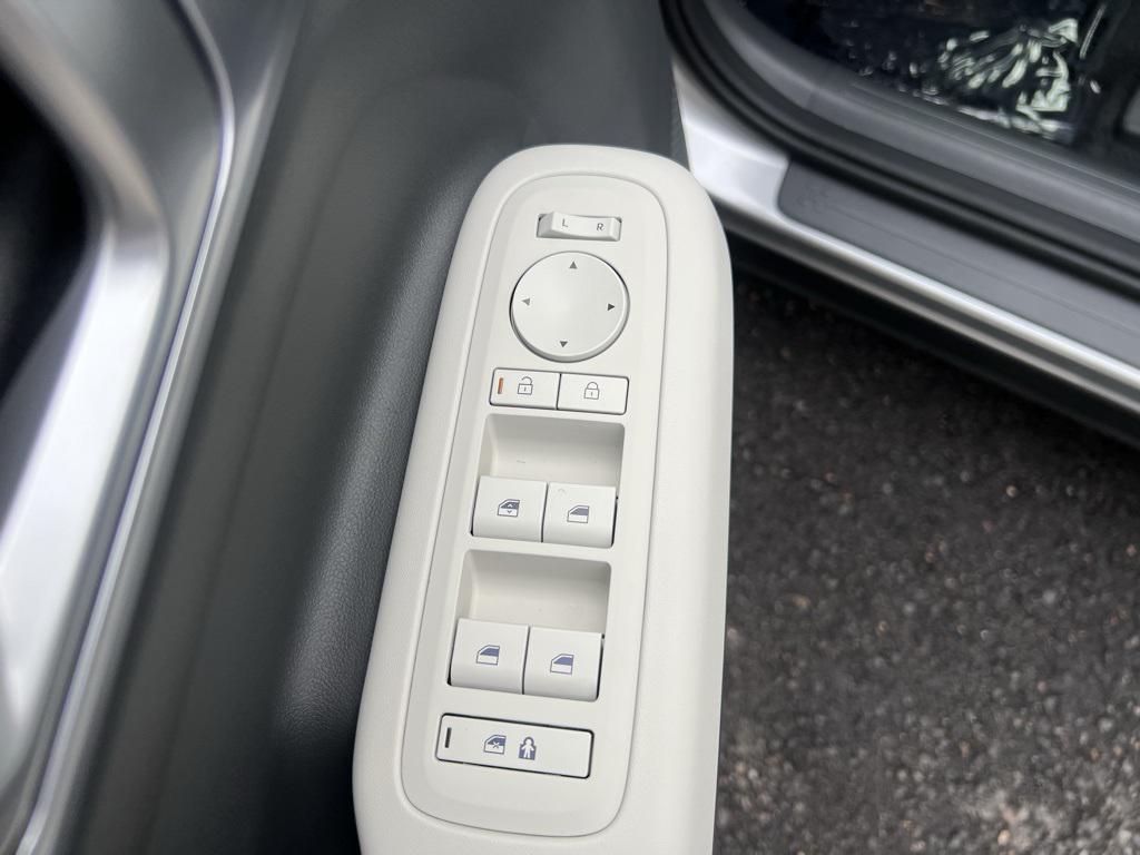 2025 Hyundai Santa Fe SE photo 10