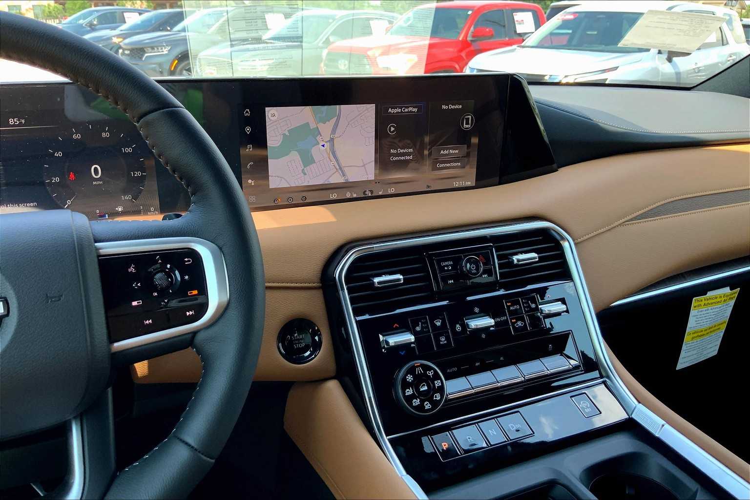 2025 Nissan Armada SL photo 6
