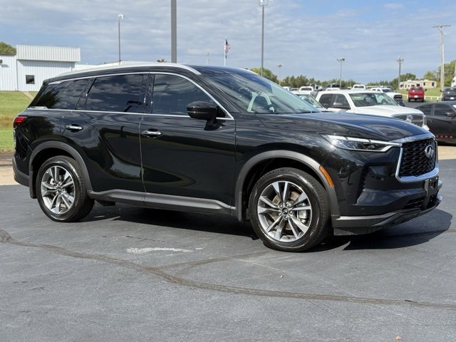 2025 INFINITI QX60 LUXE's photo