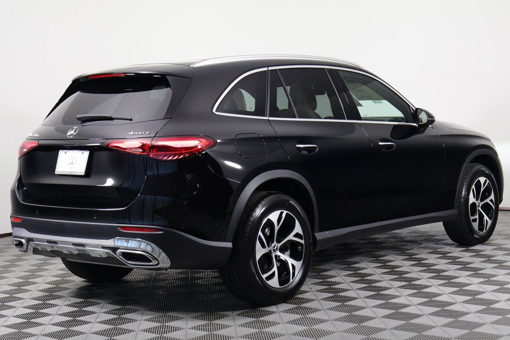 2026 Mercedes Benz GLC 350e 4MATIC photo 2