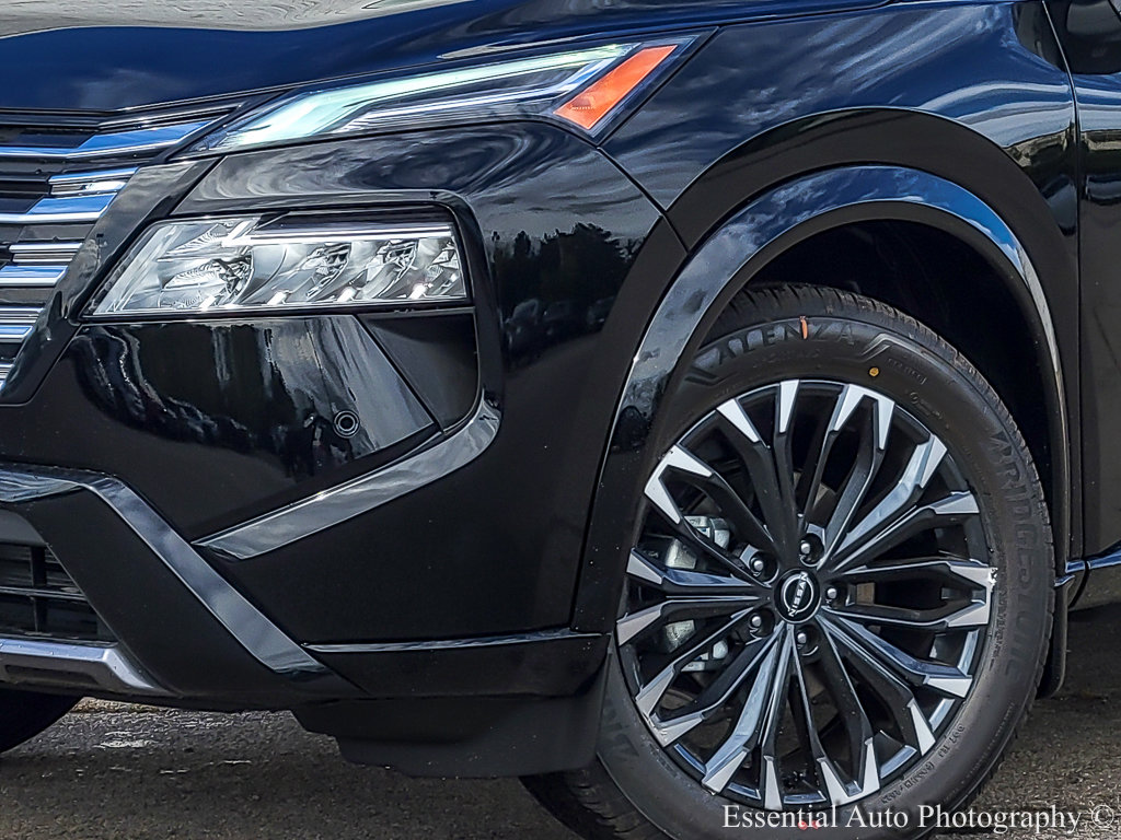 2026 Nissan Rogue Platinum photo 3