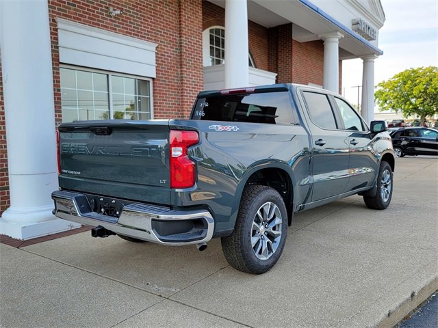 2025 Chevrolet Silverado 1500 LT photo 4