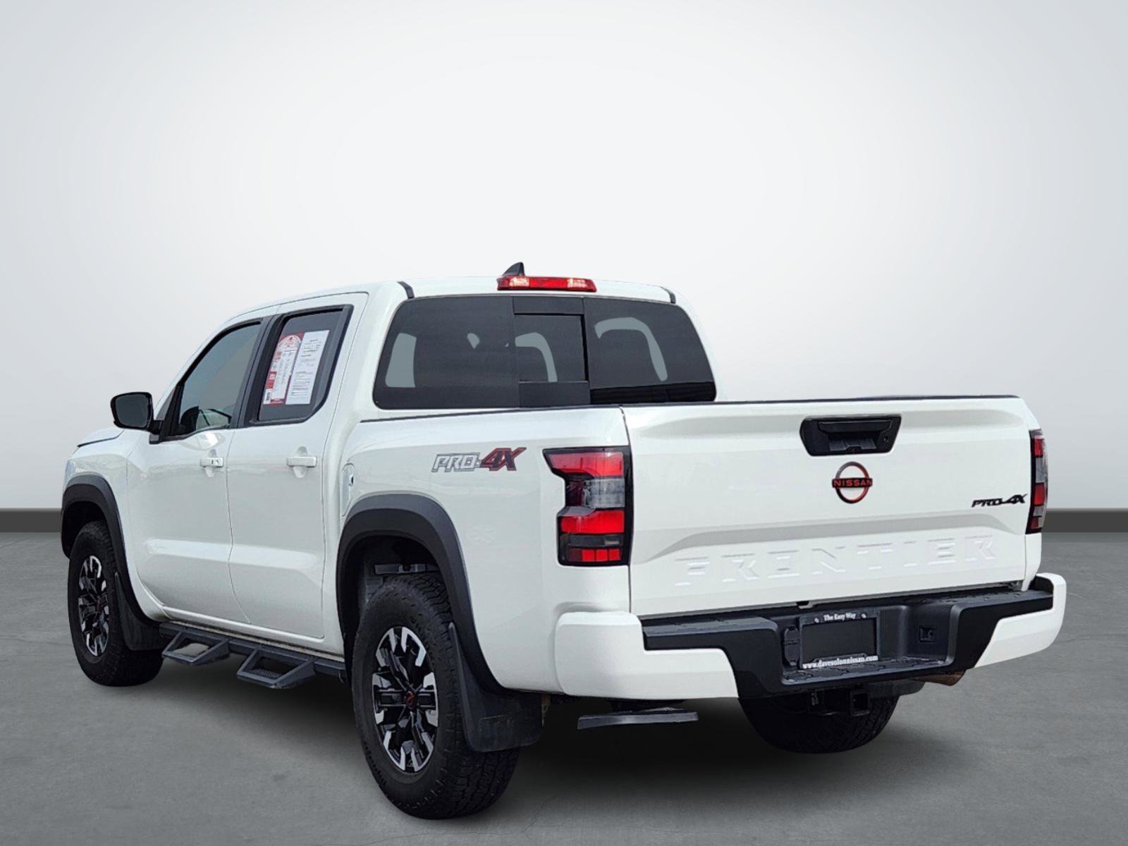 2023 Nissan Frontier Crew Cab PRO-4X photo 3