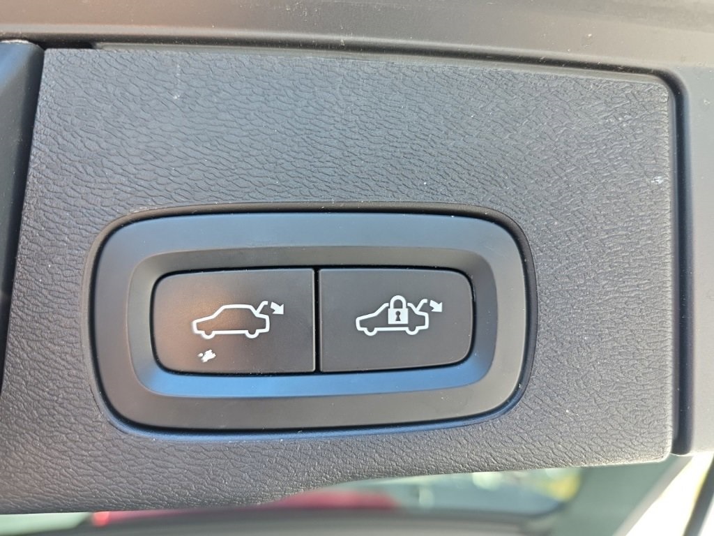 2021 Volvo XC60 T5 Inscription photo 22