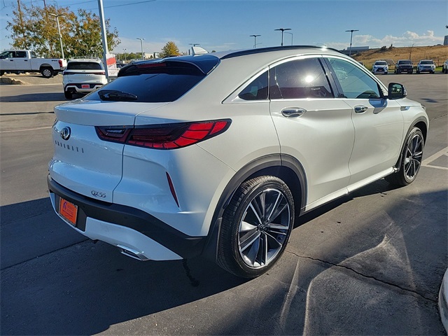 2025 Infiniti QX55 Essential photo 7