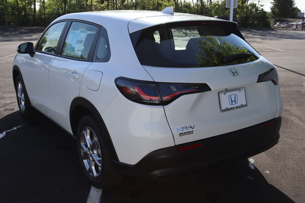 2025 Honda HR-V LX photo 3