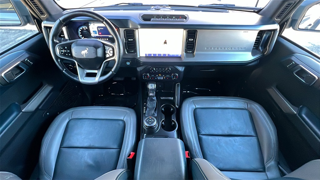 2022 Ford Bronco Outer Banks photo 3