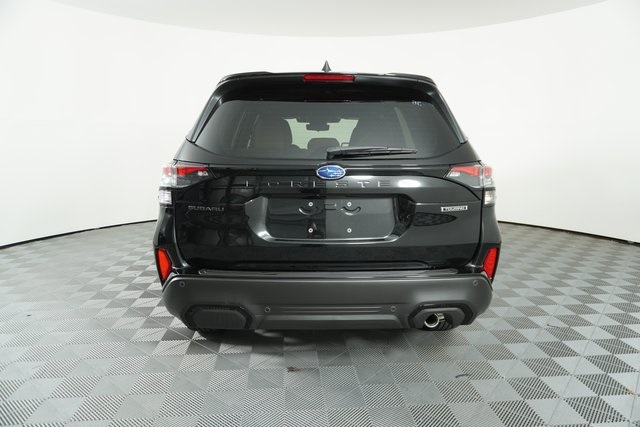 2025 Subaru Forester Touring photo 3