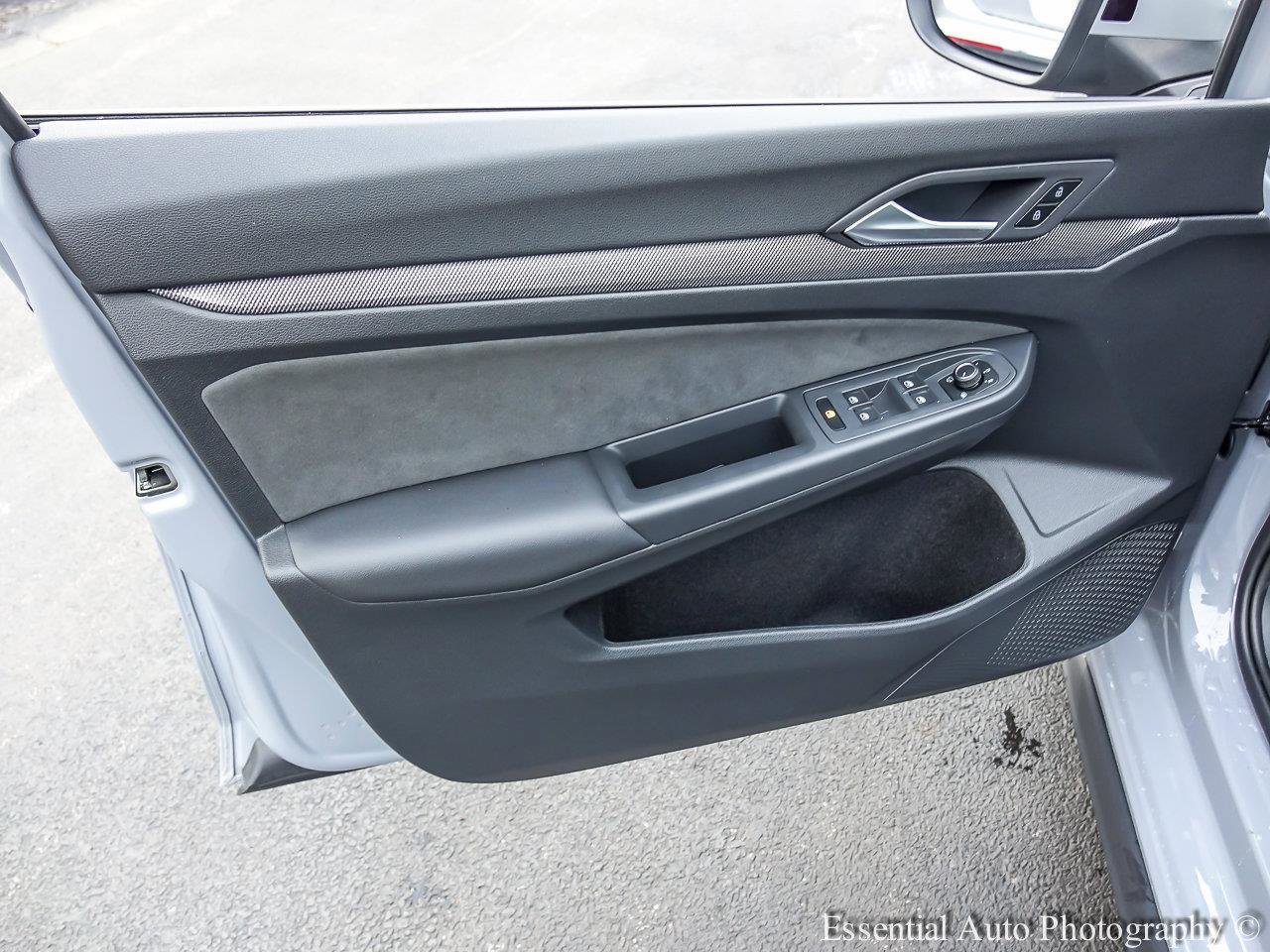 2025 VOLKSWAGEN GTI - Image 18