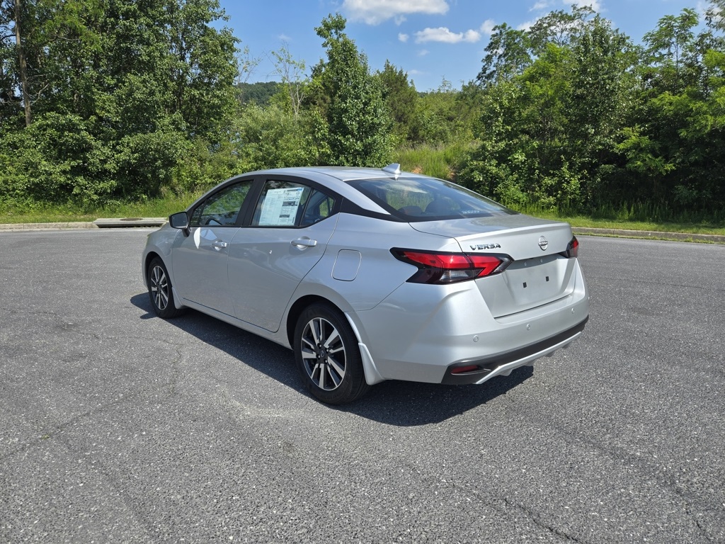 2025 Nissan Versa SV photo 5