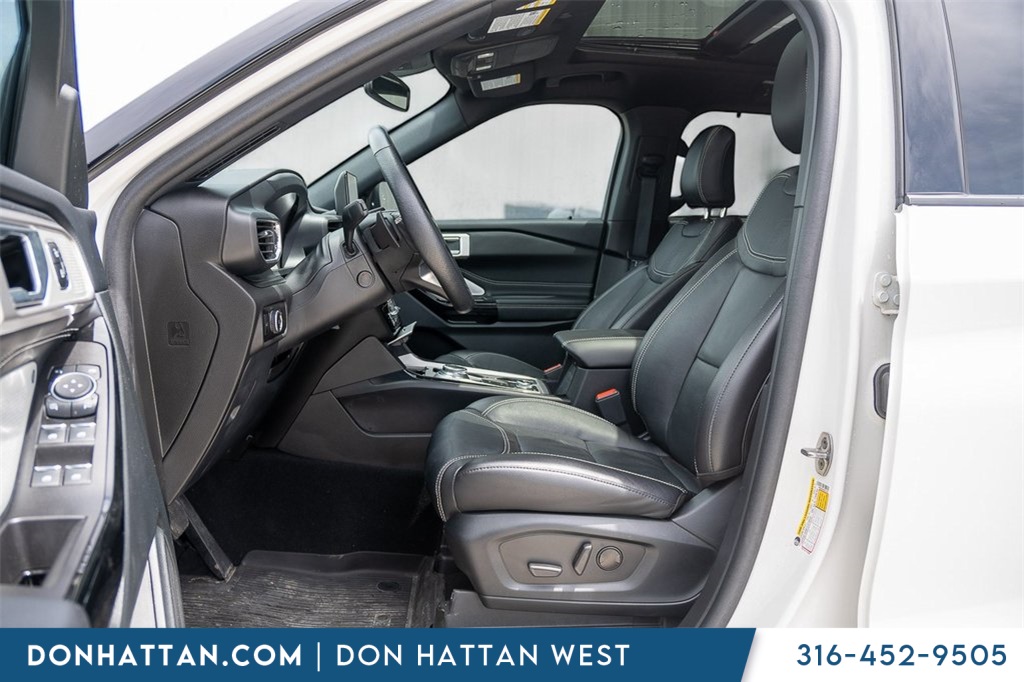 2023 Ford Explorer ST photo 2