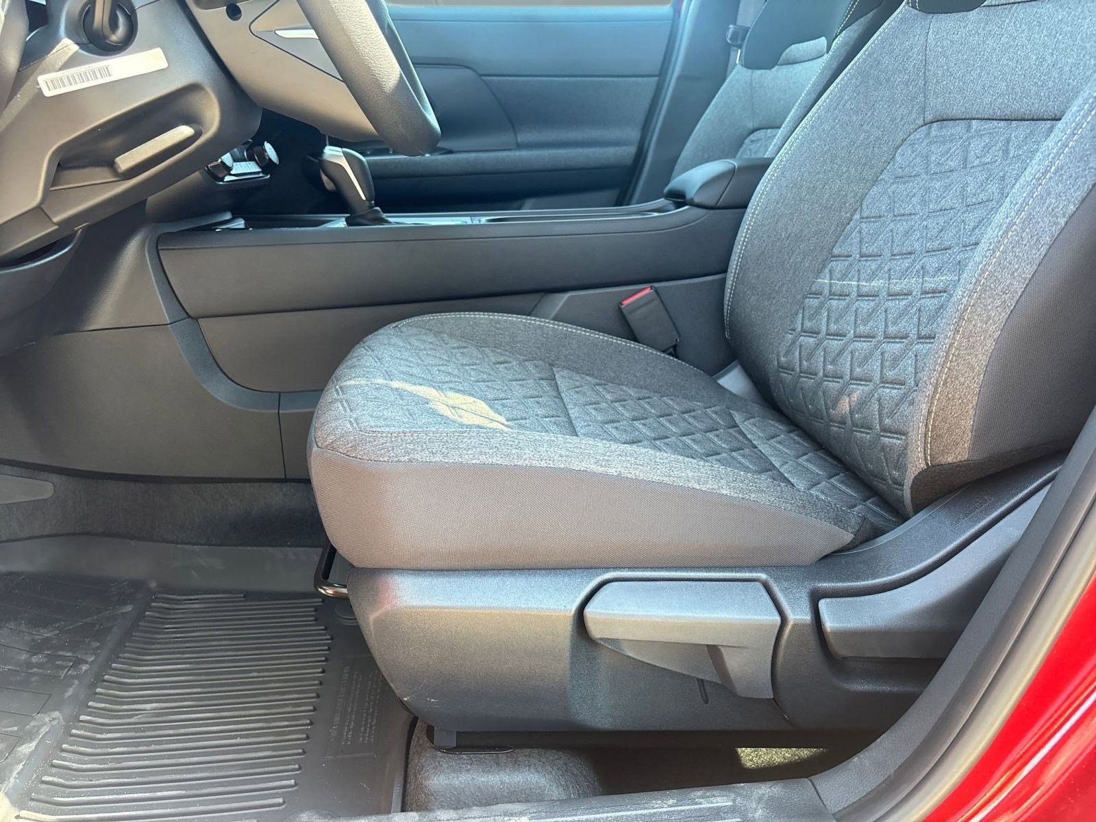 2026 Nissan Kicks SV photo 5