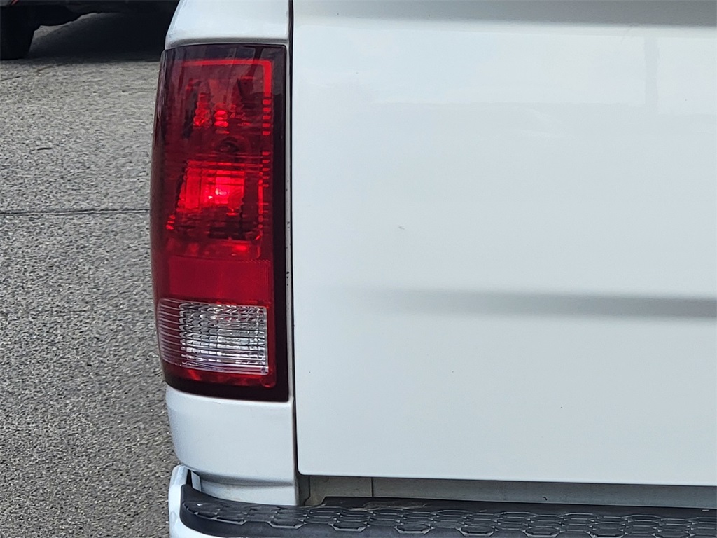 2016 Ram 1500 Express photo 8