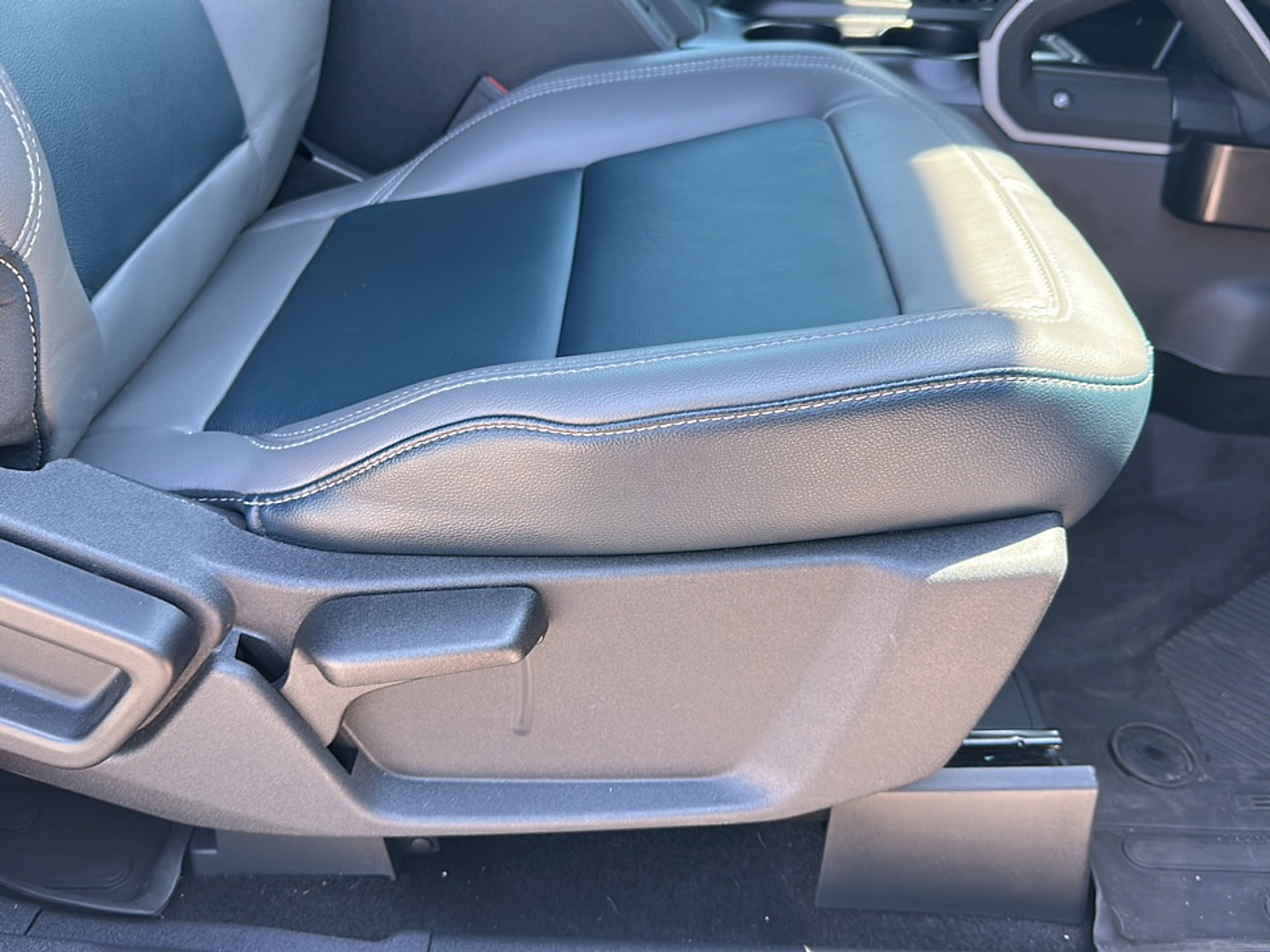 2023 Ford Bronco Outer Banks photo 11