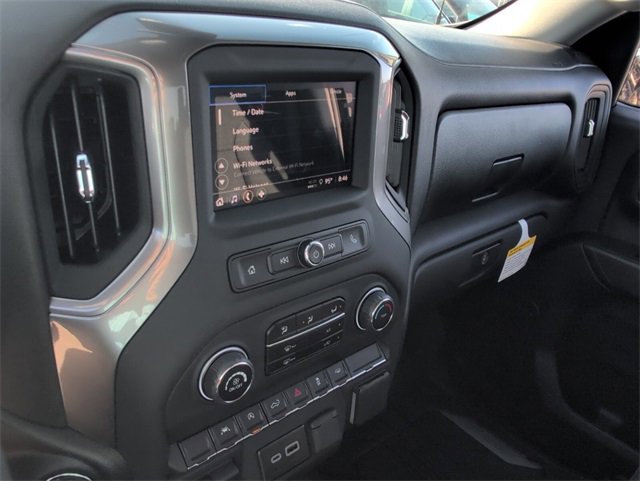 2026 Chevrolet Silverado Custom photo 11