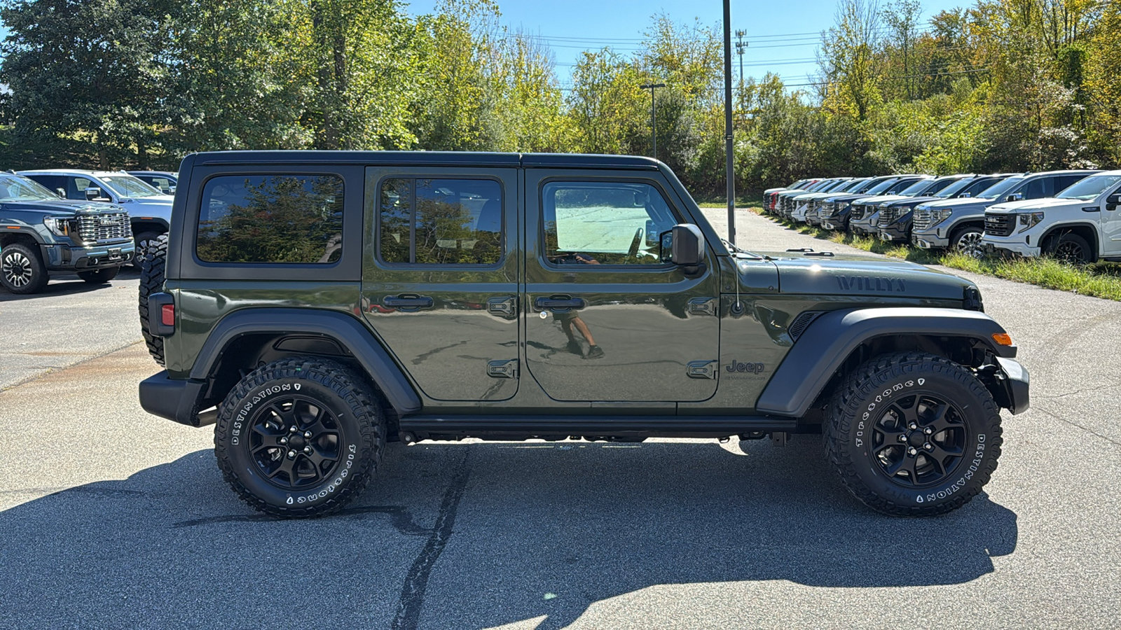 2023 Jeep Wrangler Willys photo 3