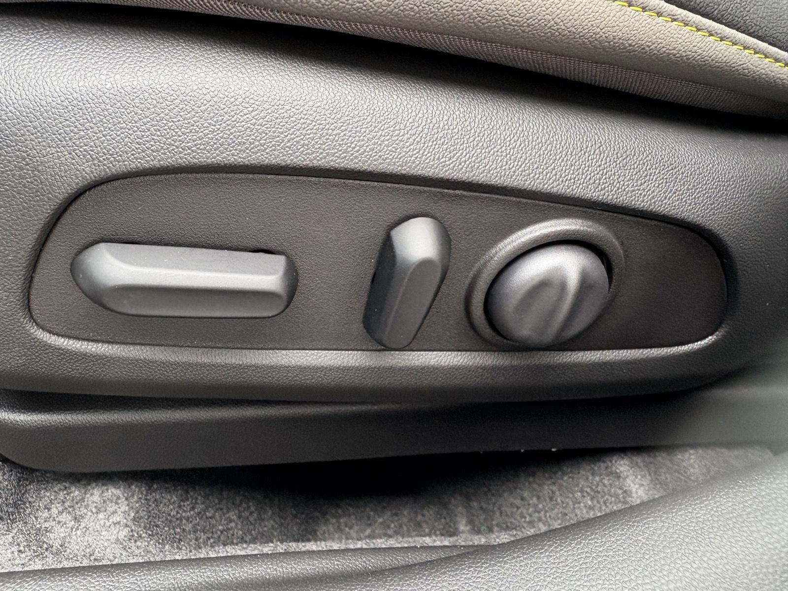 2025 Chevrolet Trax ACTIV photo 12