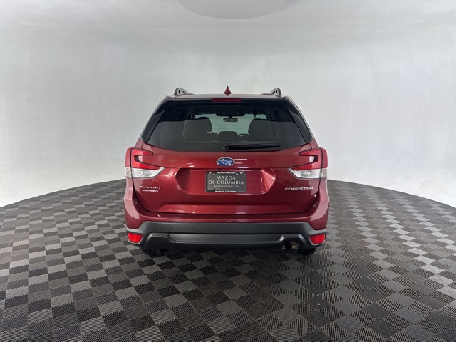 2022 Subaru Forester Premium photo 4