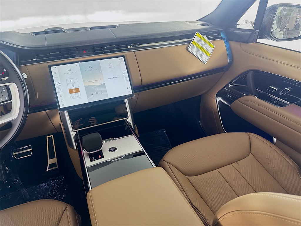 2025 Land Rover Range Rover SE photo 19