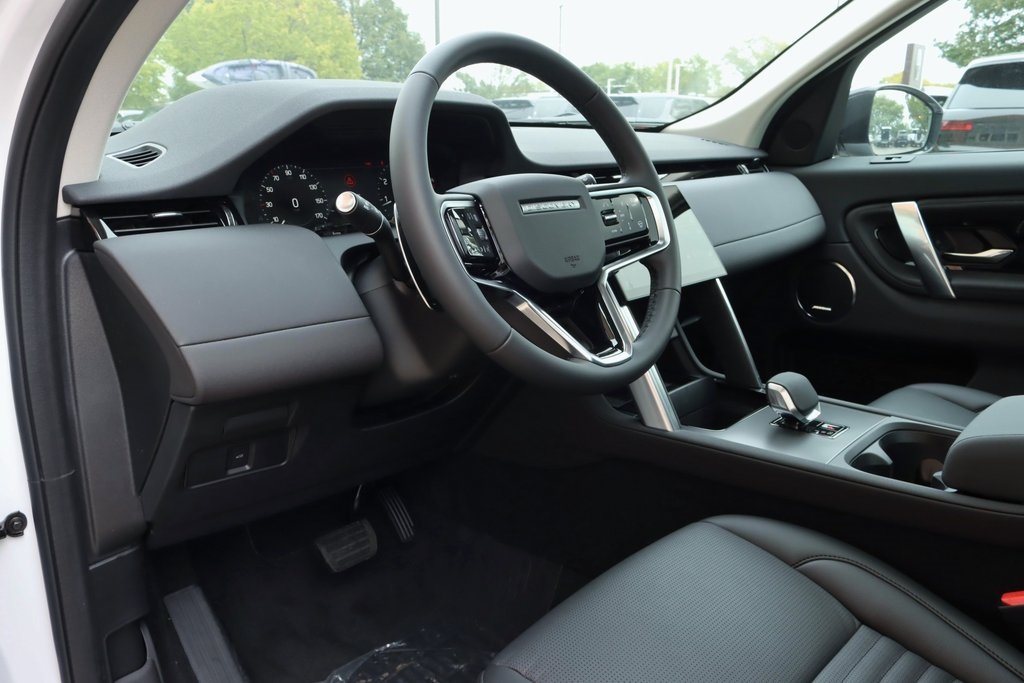 2025 LAND ROVER DISCOVERY SPORT - Image 13