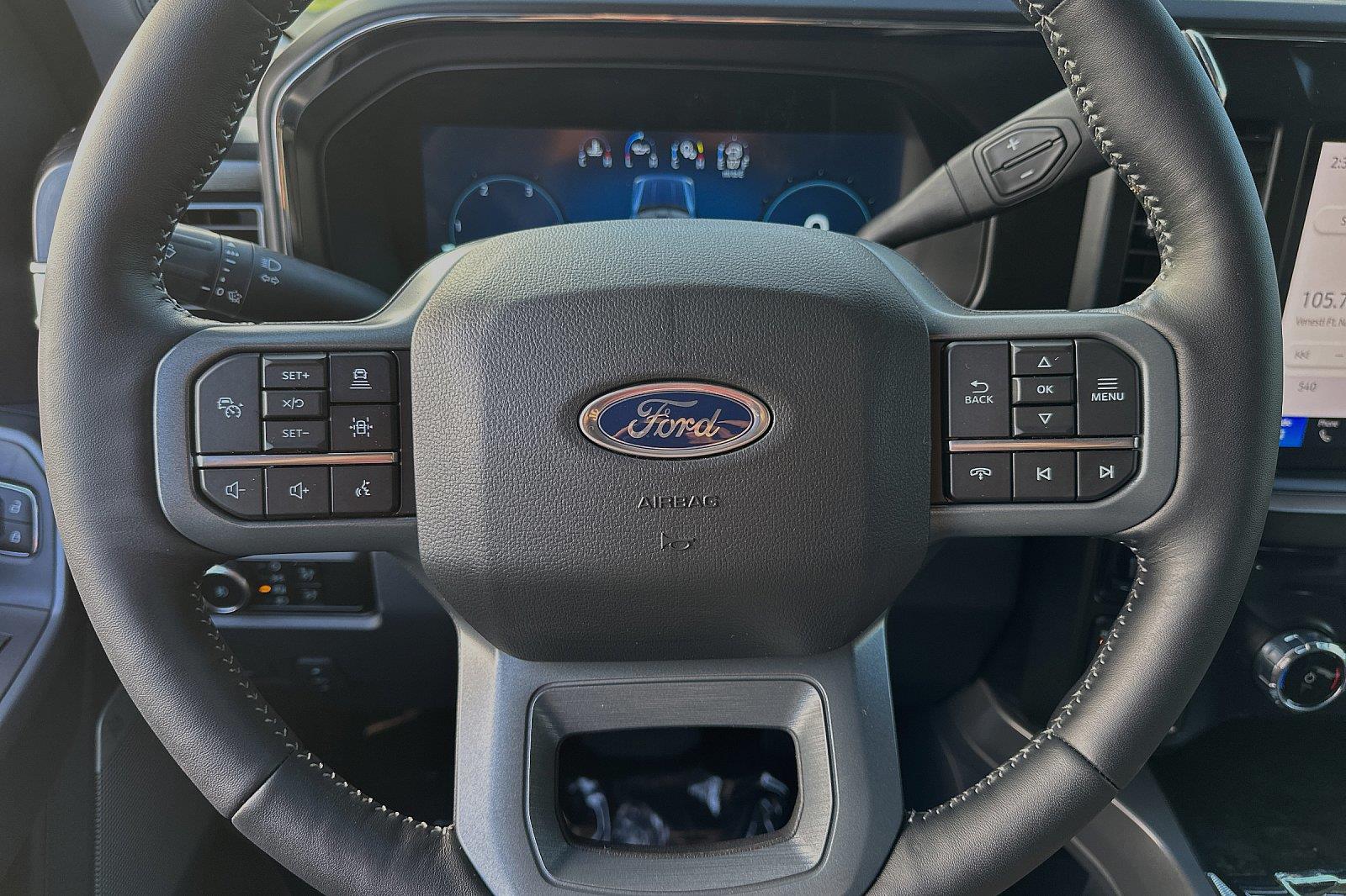2024 Ford F-350 Lariat photo 21
