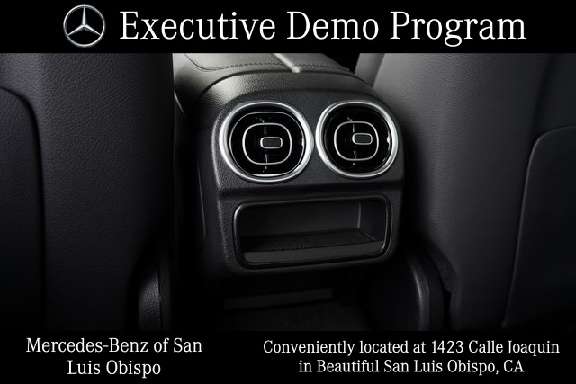 2025 Mercedes Benz C 300 photo 27