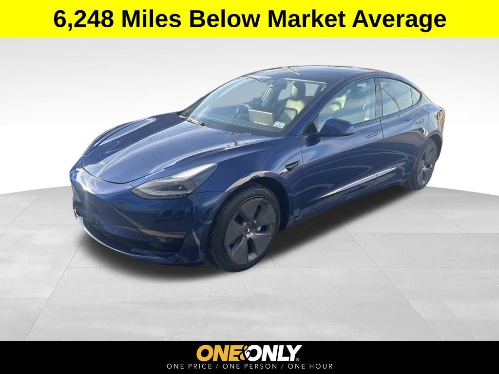 2022 Tesla Model 3 Base's photo