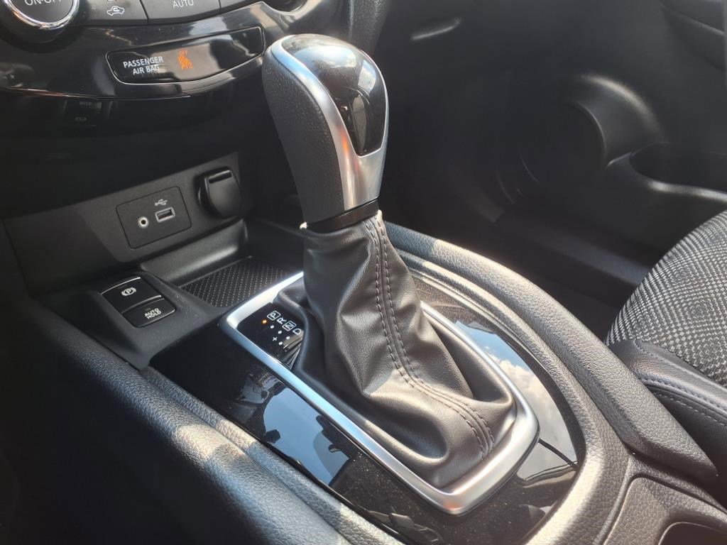 2022 Nissan Rogue Sport SV photo 24