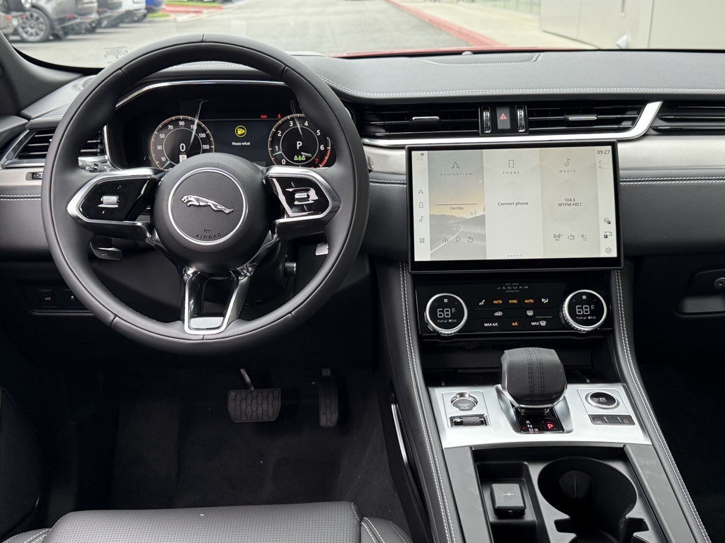 2026 Jaguar F-PACE P250 R-Dynamic S photo 18