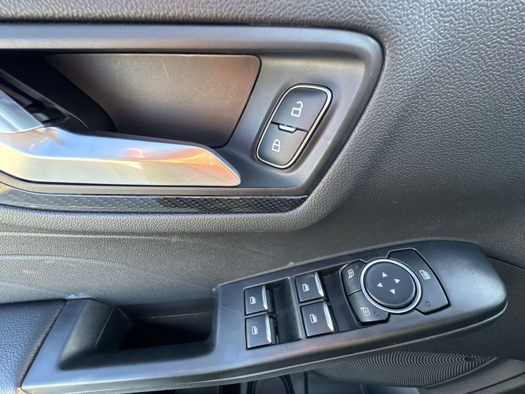 2025 Ford Escape ST-Line photo 12