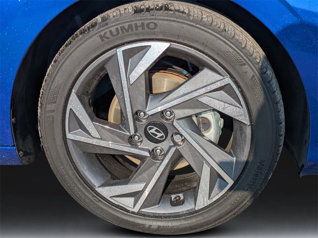 2025 Hyundai Elantra SEL Sport photo 10