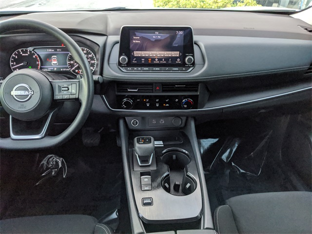 2023 Nissan Rogue S photo 13