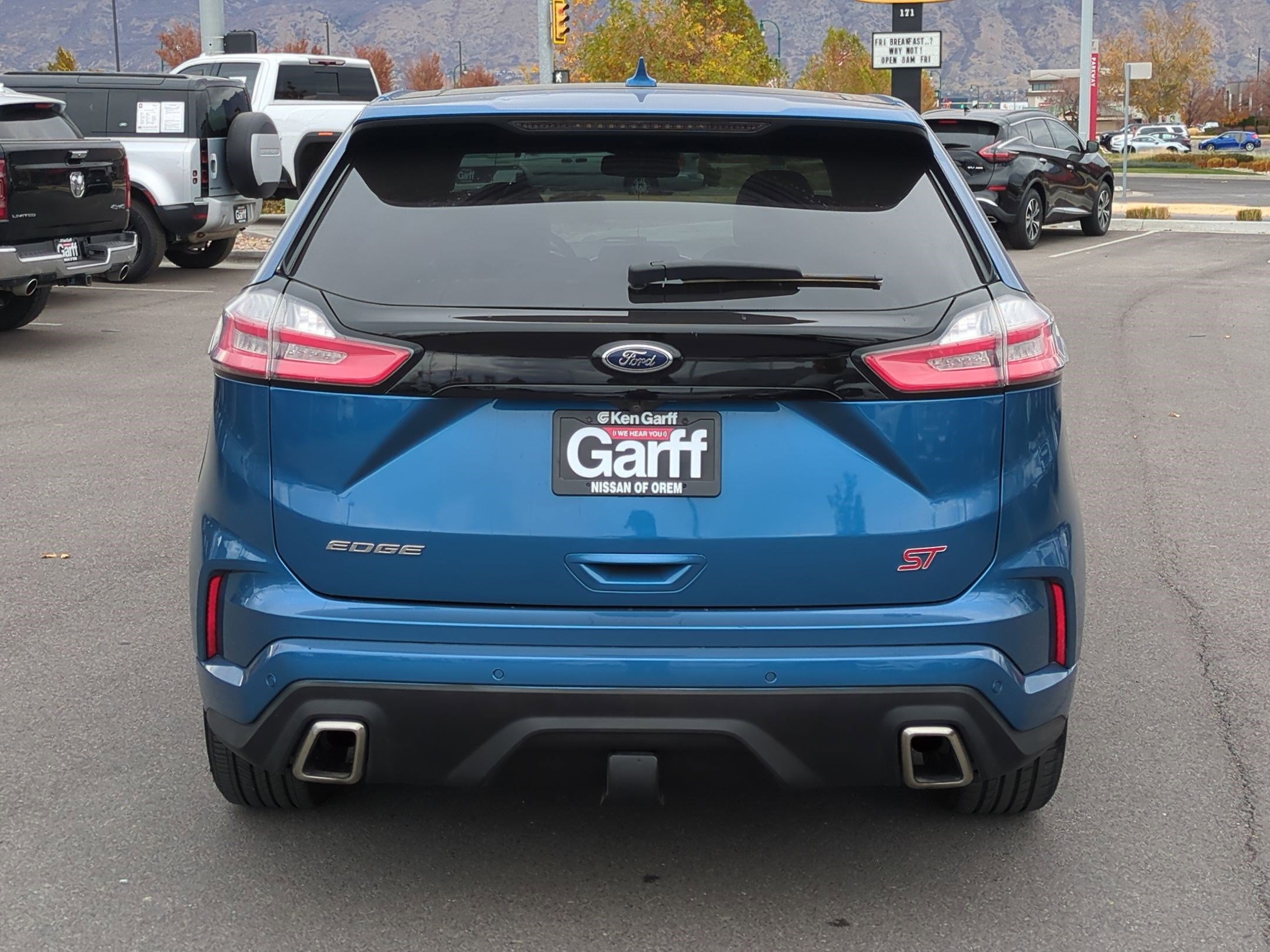 2019 Ford Edge ST photo 4