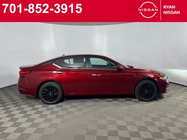 2025 Nissan Altima SV Special Edition photo 4