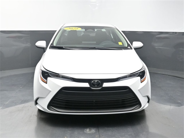 2025 Toyota Corolla LE photo 2