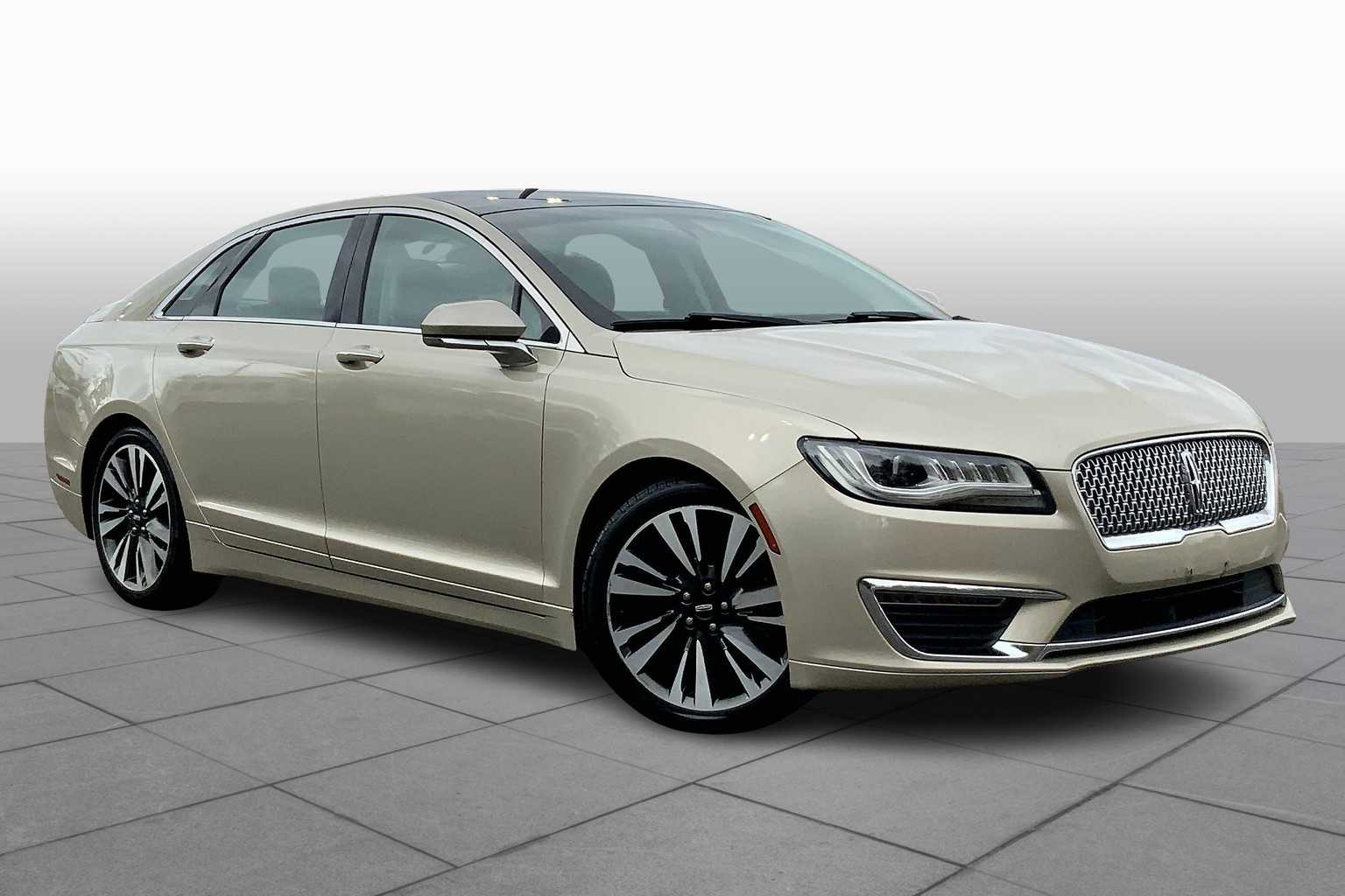 2017 Lincoln MKZ Reserve photo 2