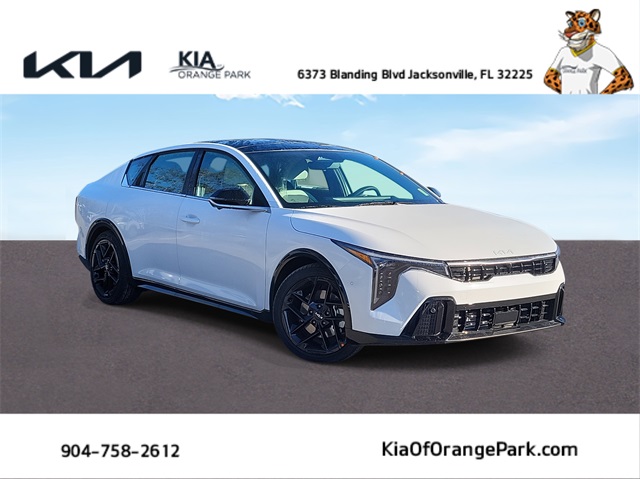 2025 Kia K4 GT-Line Turbo's photo