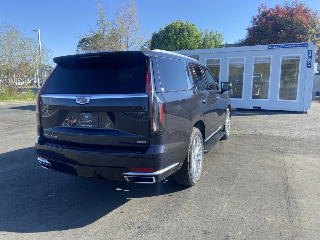 2023 Cadillac Escalade Premium Luxury photo 2