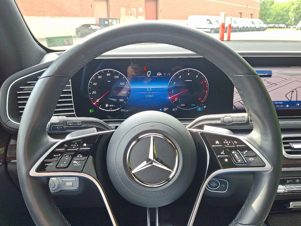 2025 Mercedes Benz GLS 450 4MATIC photo 19