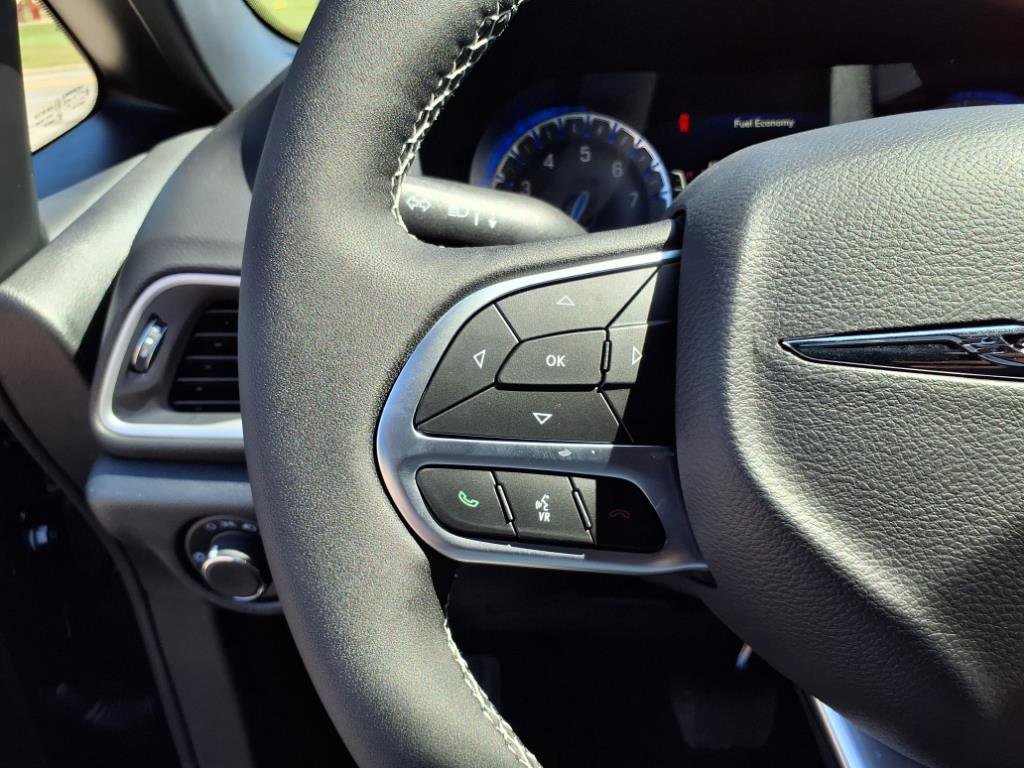 2025 Chrysler Voyager LX photo 27