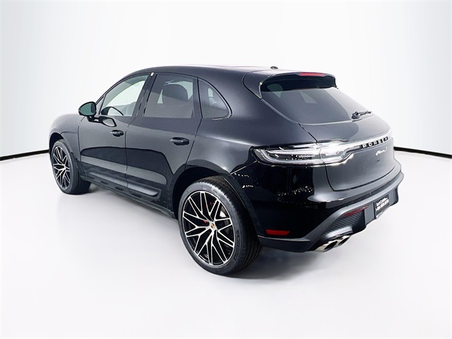 2025 Porsche Macan S photo 3