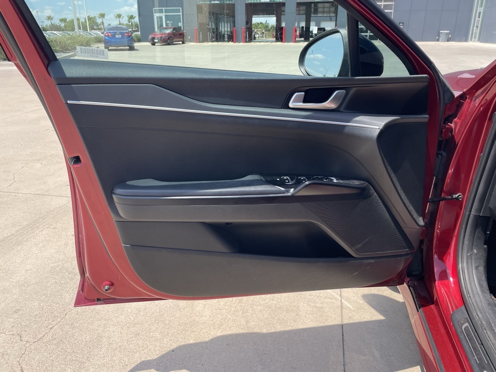 2021 Kia K5 GT-Line photo 11