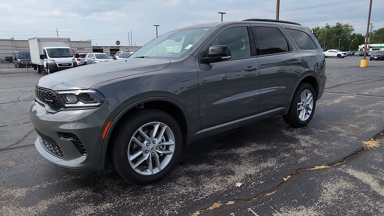 2025 Dodge Durango GT Plus photo 2