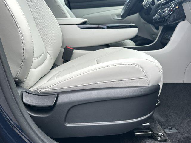 2025 Hyundai Tucson Hybrid SEL Convenience photo 12