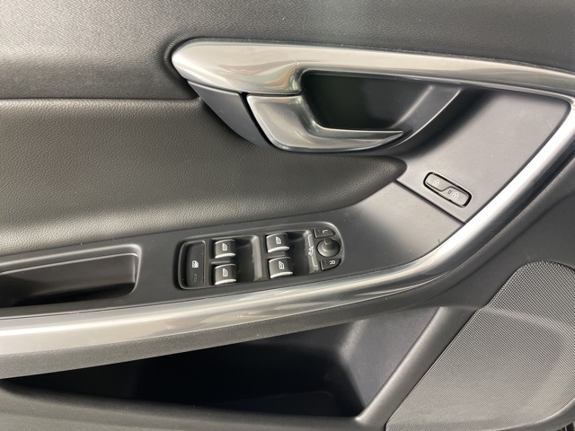 2017 Volvo S60 Inscription T5 photo 15