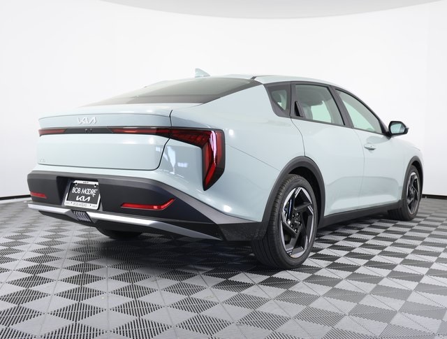 2025 Kia K4 EX photo 4