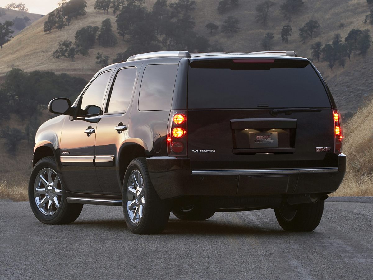 2012 GMC Yukon Denali's photo